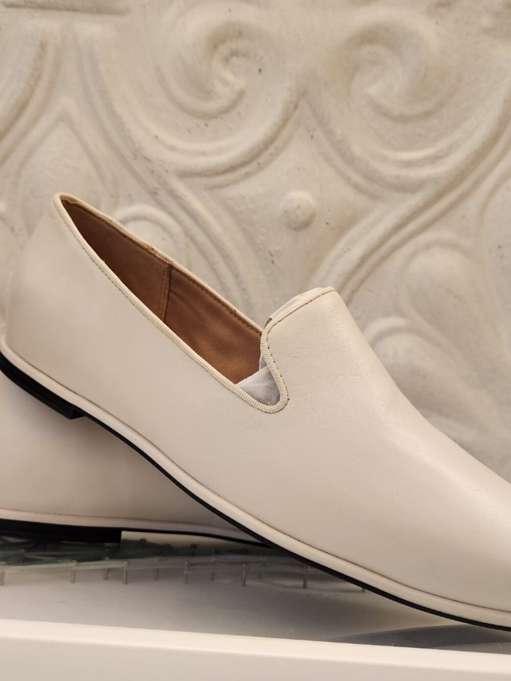 Naturalizer Pearl Beige Leather Effortless Loafers. NWOT. Size 11